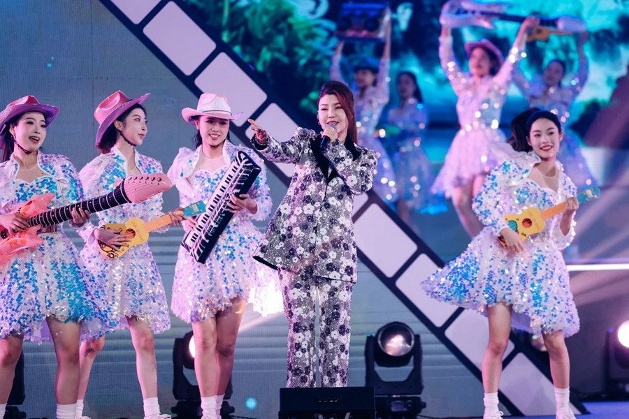 中国文联党组成员
