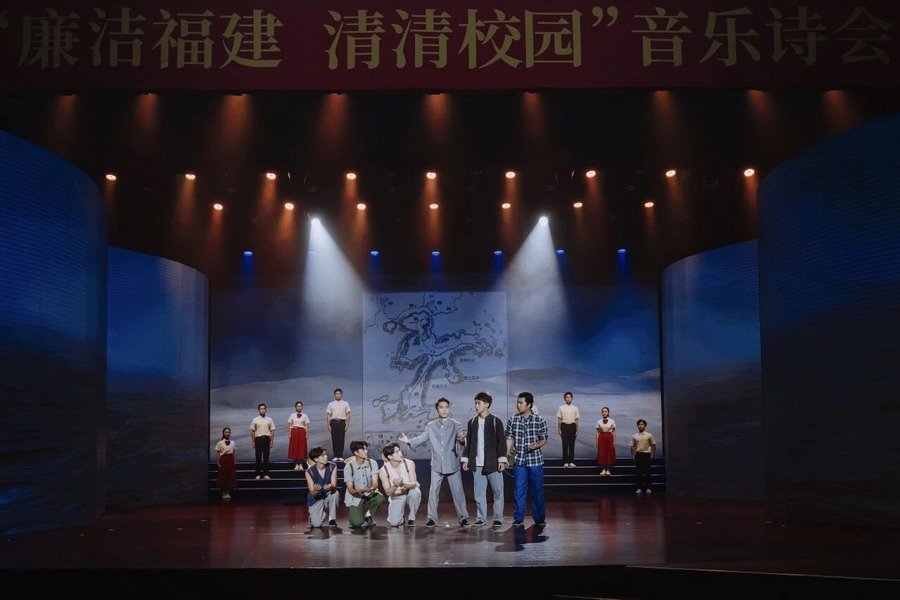 深情诉说《我们追逐的那一束光》