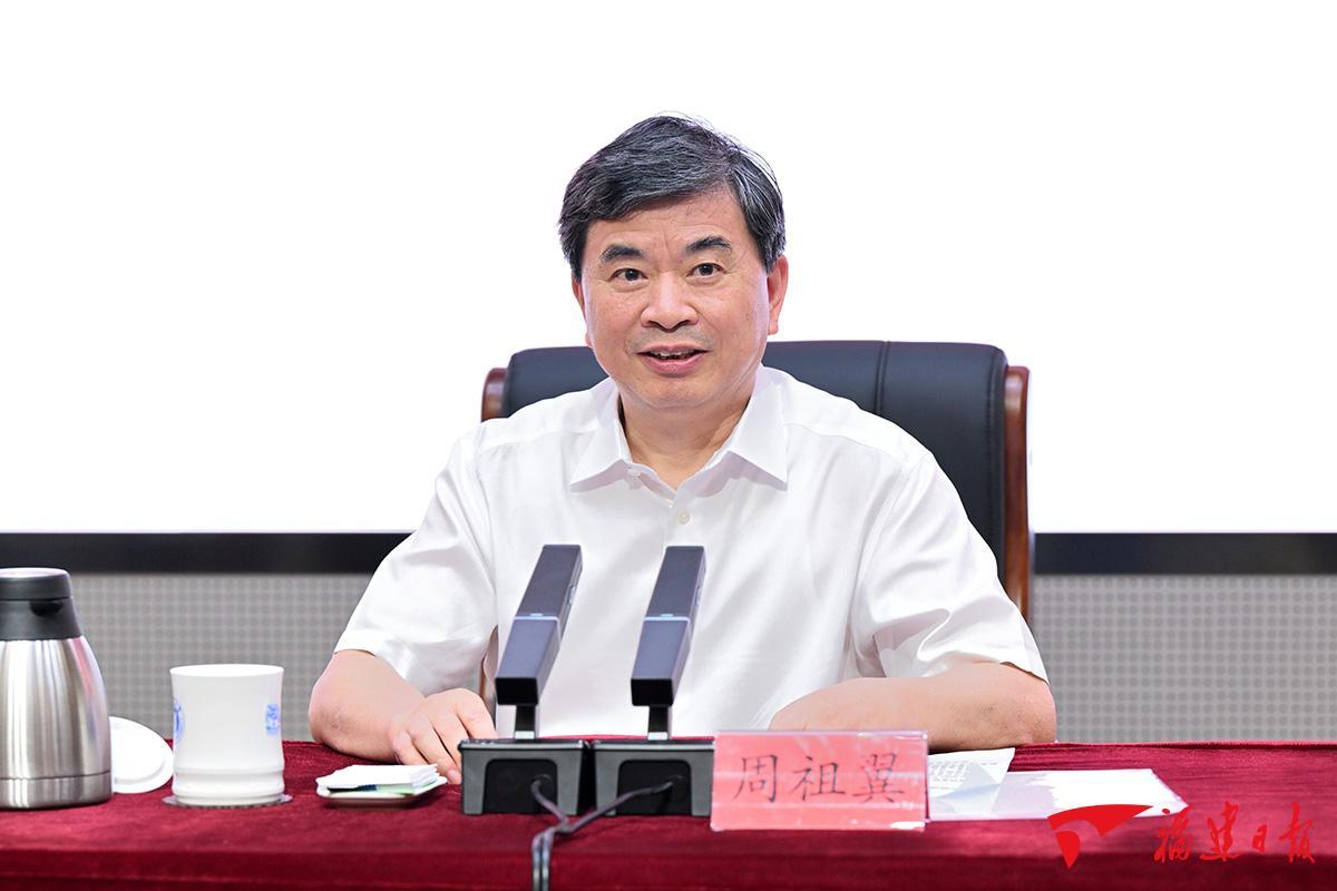 周祖翼赴闽江大学调研并上思政课